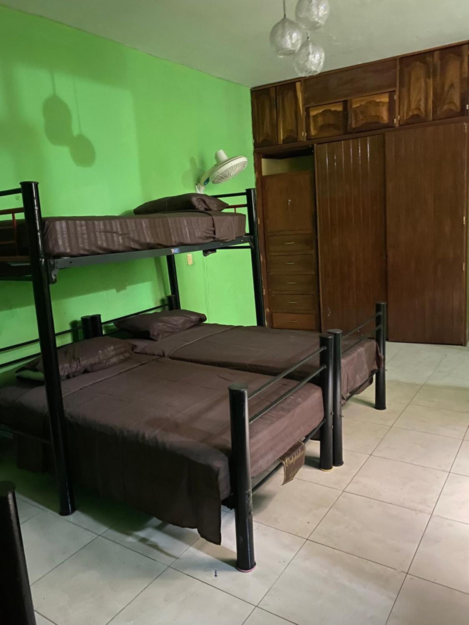 Hostal Tequila Luaran gambar