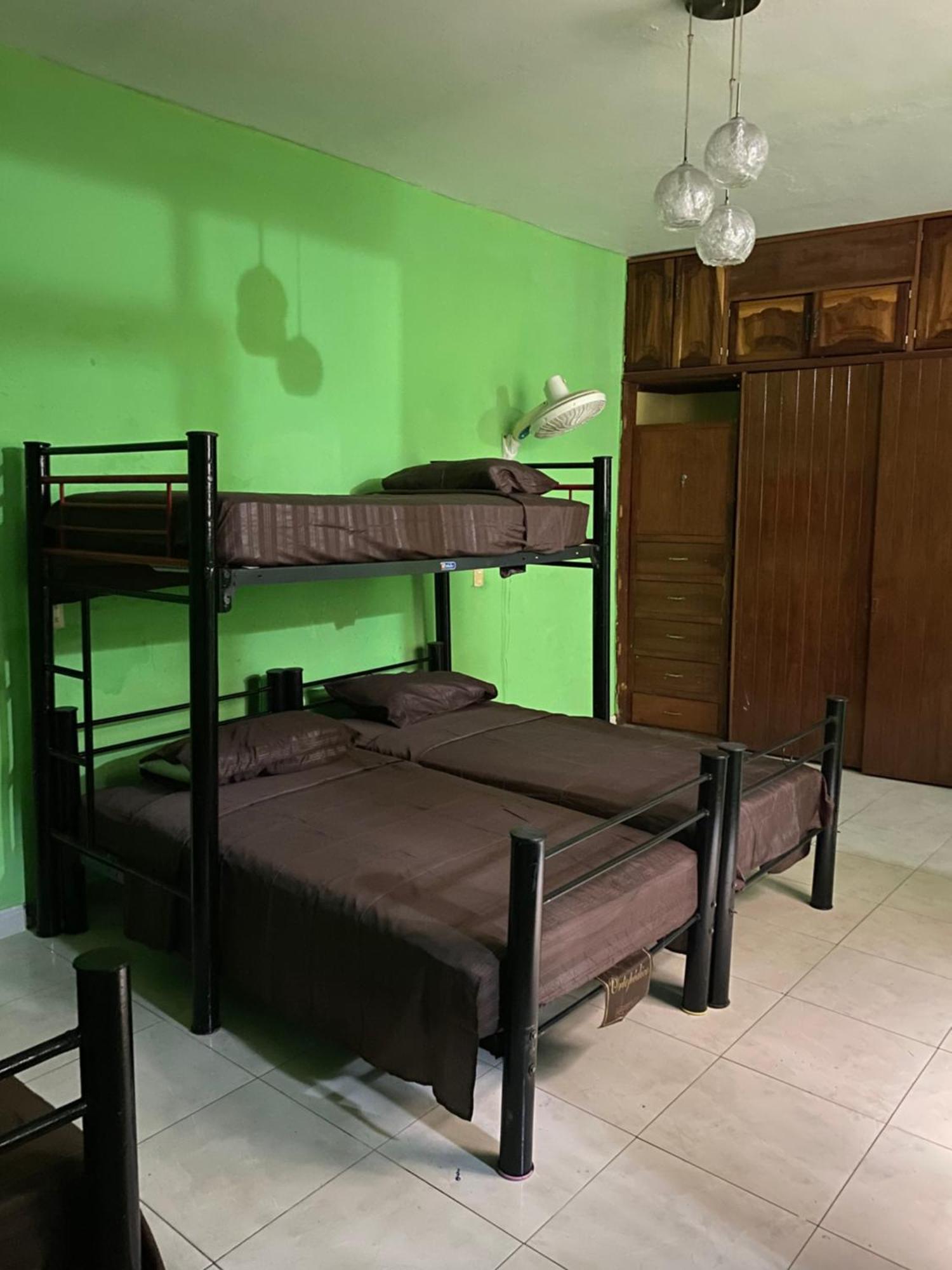 Hostal Tequila Luaran gambar