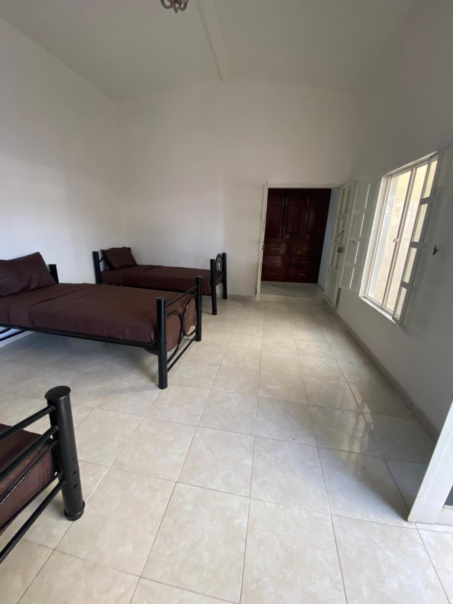 Hostal Tequila Luaran gambar